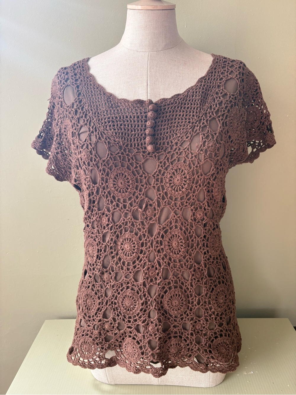 Harold's Crochet Lace Top Cap sleeves, medium brown sz XL